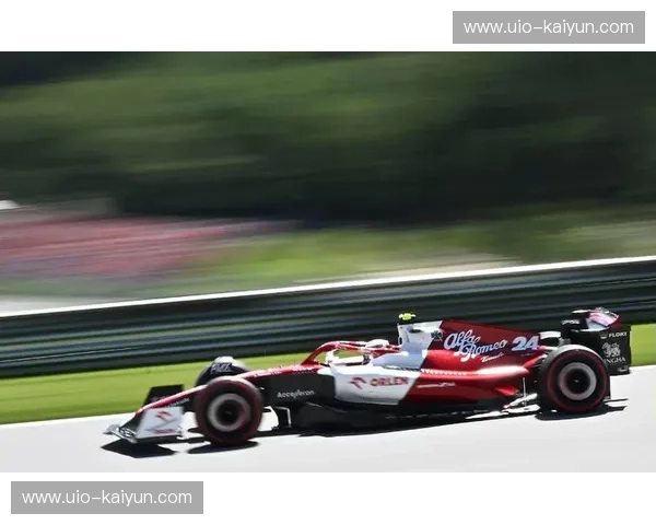 F1大奖赛赛车数据解读：用速度与科技讲述赛道狂热